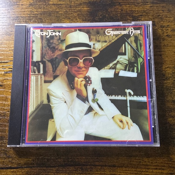 Elton John: Greatest Hits CD - Picture 1 of 9